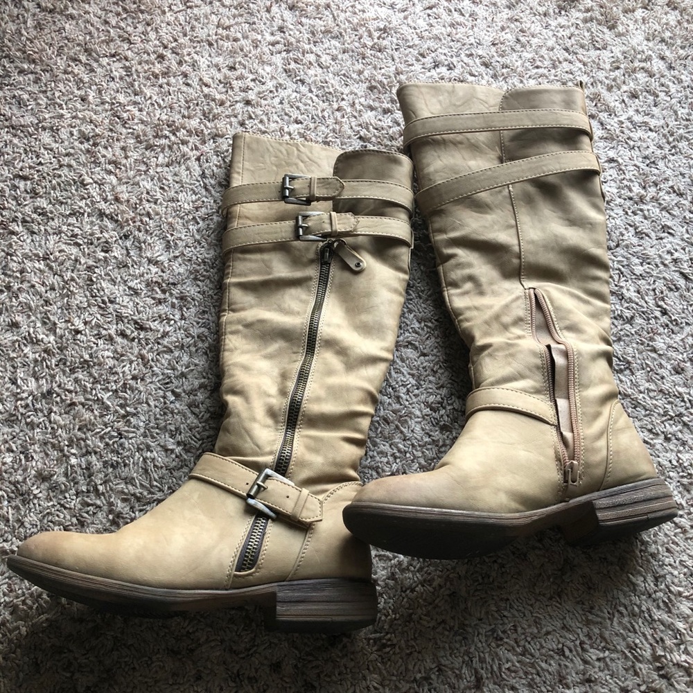 Knee high size 6 women's boots